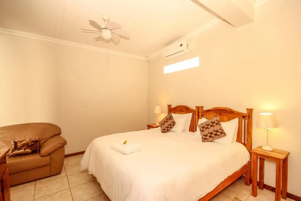 **** Bed & Breakfast 50 College Drive B&B Port Elizabeth South Africa